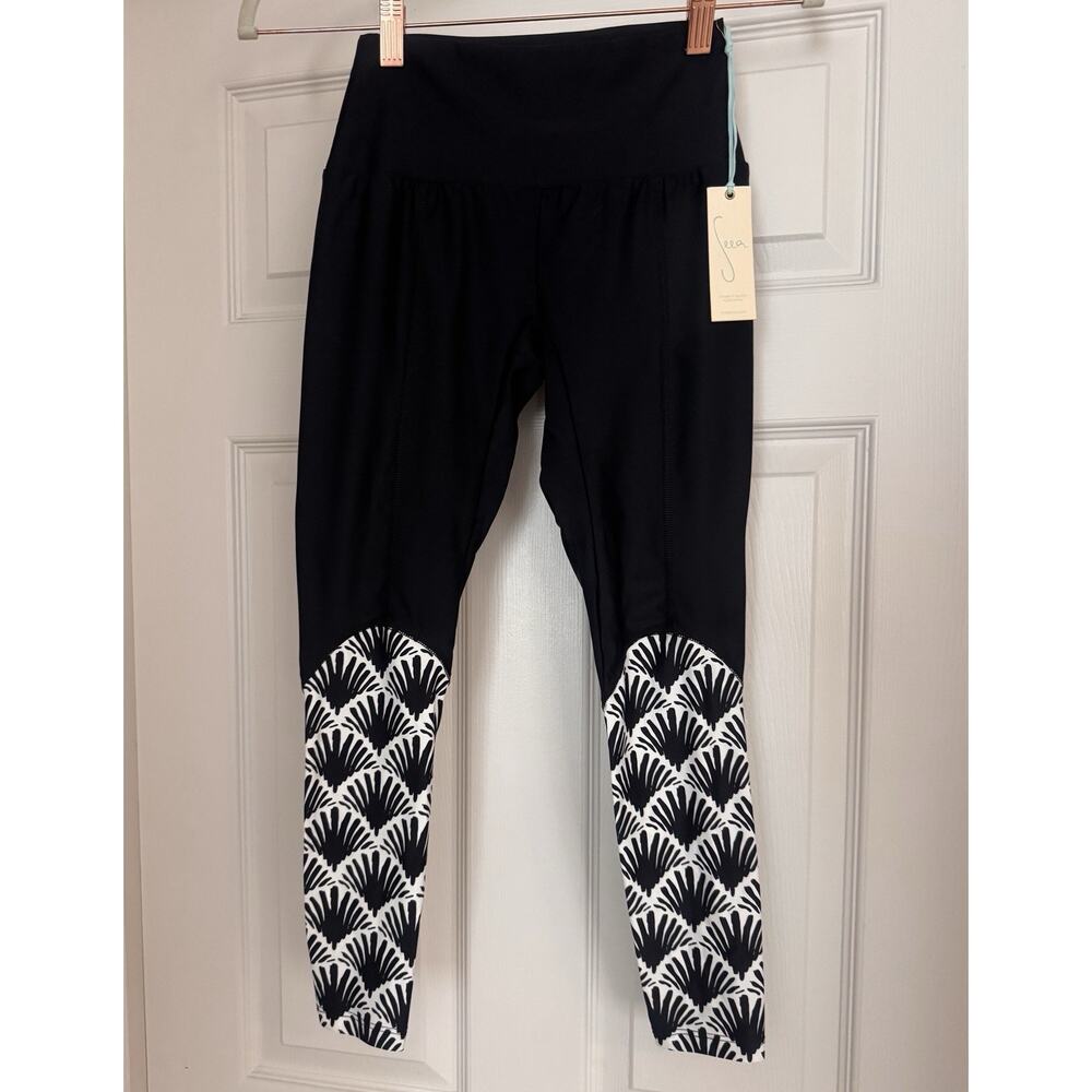 NWT Seea Women’s Surf Leggings XS Black & White Shell Print Sold Out Style